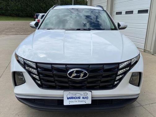 White 2023 Hyundai TUCSON SEL