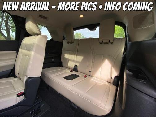 Majestic White 2023 INFINITI QX60 SENSORY
