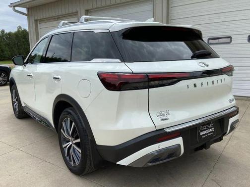 Majestic White 2023 INFINITI QX60 SENSORY