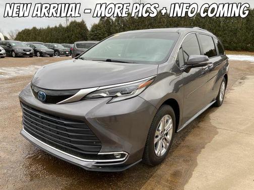 2022 Toyota Sienna Platinum 7 Passenger