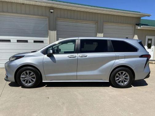 Silver 2022 Toyota Sienna LE