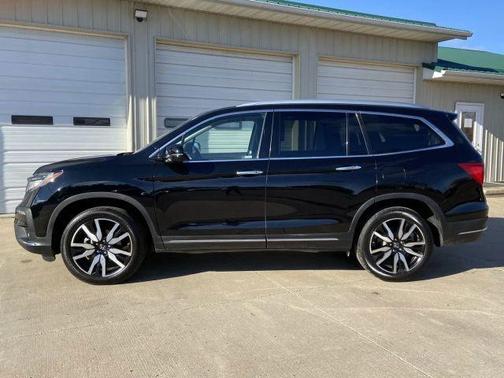 2022 Honda Pilot Touring 7-Passenger