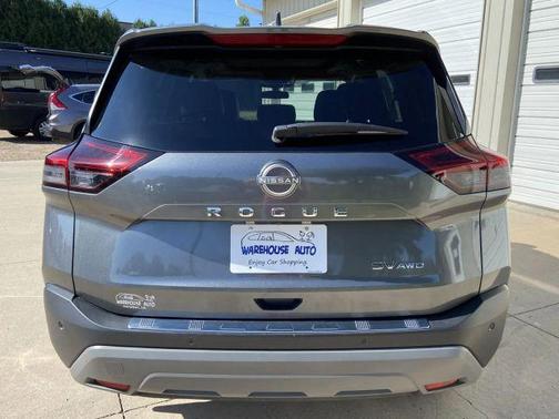 2022 Nissan Rogue SV