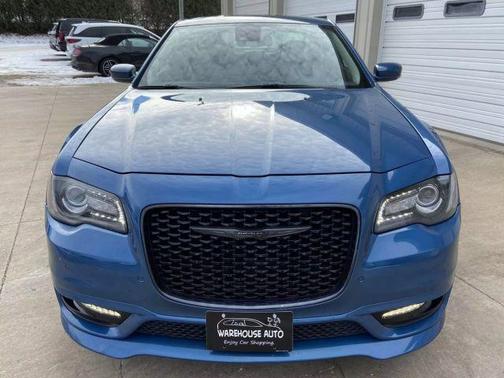2022 Chrysler 300 Touring L