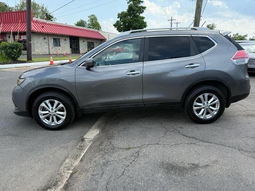 Gun Metallic 2014 Nissan Rogue SV