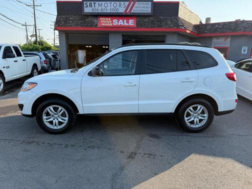 Pearl White 2010 Hyundai SANTA FE GLS