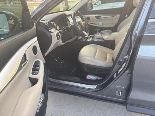 2021 INFINITI QX50 Luxe