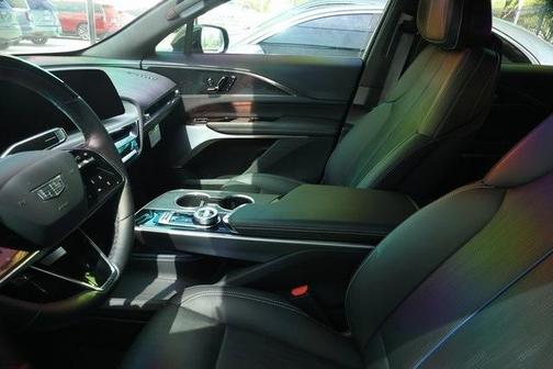 2025 Cadillac LYRIQ Sport