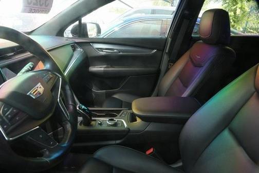 2022 Cadillac XT5 Luxury