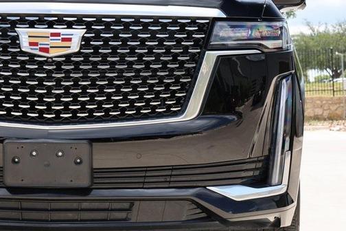 2022 Cadillac Escalade Luxury