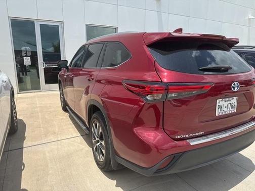 2021 Toyota Highlander Hybrid XLE