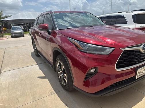 2021 Toyota Highlander Hybrid XLE