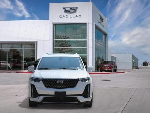 2022 Cadillac XT6 Premium Luxury FWD