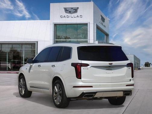 2022 Cadillac XT6 Premium Luxury FWD