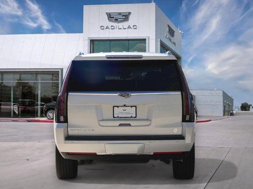 2015 Cadillac Escalade Luxury