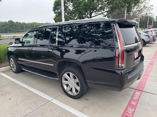2019 Cadillac Escalade ESV Luxury