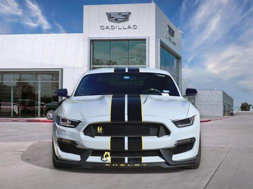 2016 Ford Shelby GT350 Base