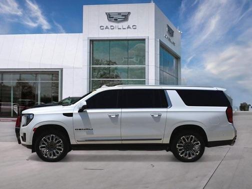 2023 GMC Yukon XL Denali Ultimate