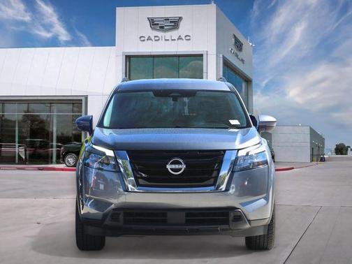 2023 Nissan Pathfinder SV