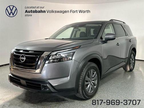 2023 Nissan Pathfinder SV