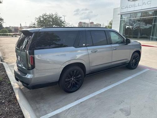 2023 Cadillac Escalade ESV Sport Platinum