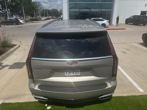 2022 Cadillac Escalade ESV Premium Luxury