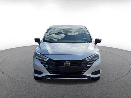 2024 Nissan Versa 1.6 SR