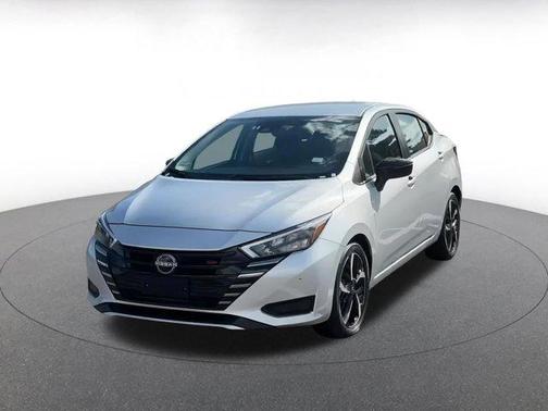 2024 Nissan Versa 1.6 SR