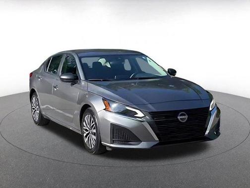 Gun Metallic 2025 Nissan Altima SV