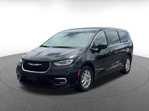 2024 Chrysler Pacifica Touring-L