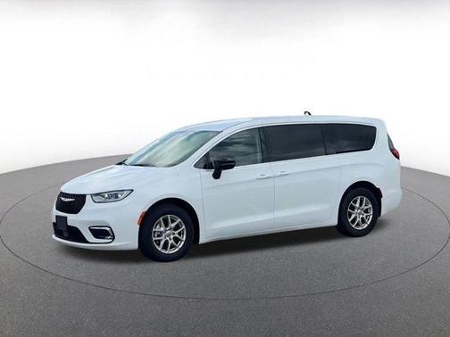 2024 Chrysler Pacifica Touring-L
