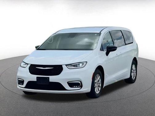 2024 Chrysler Pacifica Touring-L