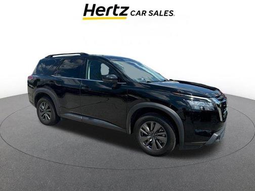 2023 Nissan Pathfinder SV