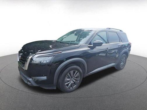 2023 Nissan Pathfinder SV