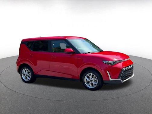Inferno Red 2025 Kia Soul LX