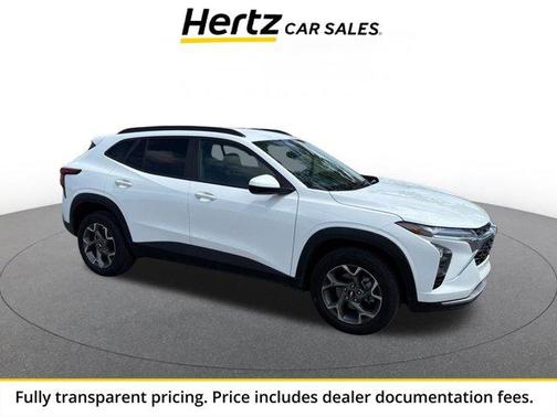Summit White 2025 Chevrolet Trax LT