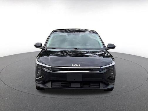 Aurora Black Pearl 2025 Kia K4