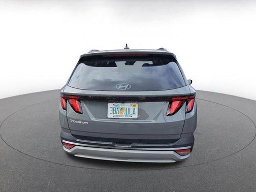 2025 Hyundai TUCSON SEL