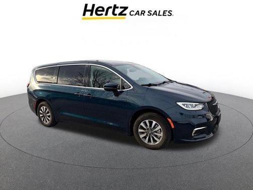 2023 Chrysler Pacifica Hybrid Touring L