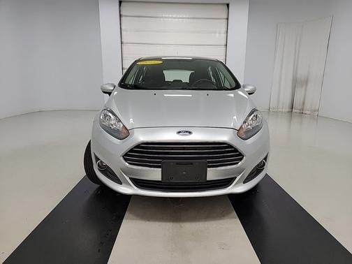 Photo 3 of 26 of 2019 Ford Fiesta SE