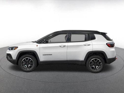 Bright White Clearcoat 2025 Jeep Compass Trailhawk