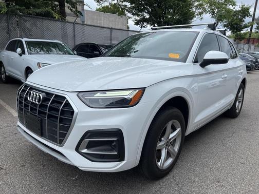 2022 Audi Q5 40 Premium