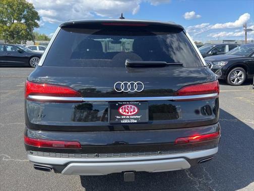 2025 Audi Q7 55 Premium Plus