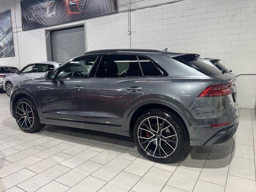 Samurai Gray Metallic 2020 Audi Q8 55 Premium Plus