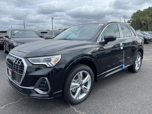 2024 Audi Q3 45 S line Premium Plus