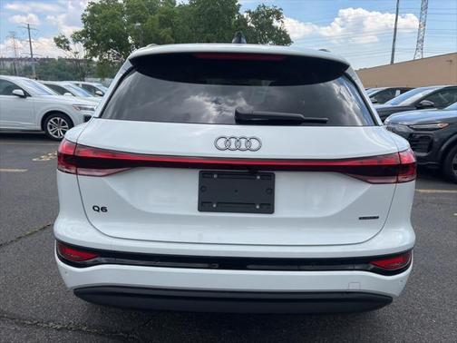 2025 Audi Q6 e-tron Premium