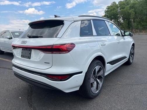 2025 Audi Q6 e-tron Premium