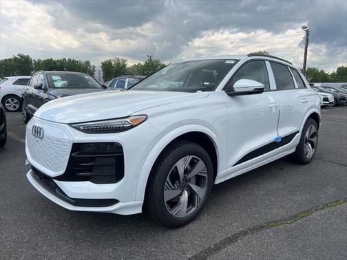 2025 Audi Q6 e-tron Premium