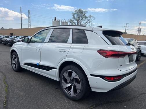 2025 Audi Q6 e-tron Premium