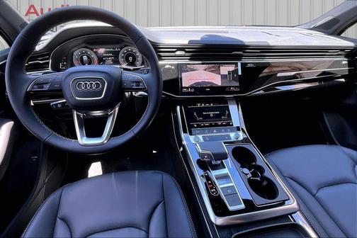 Samurai Gray Metallic 2026 Audi Q7 45 Premium